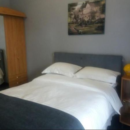 Apartment U Lidii In Center Of Kiev Near Railways Station Bagian luar foto