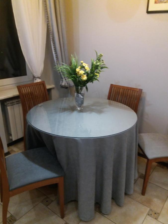 Apartment U Lidii In Center Of Kiev Near Railways Station Bagian luar foto
