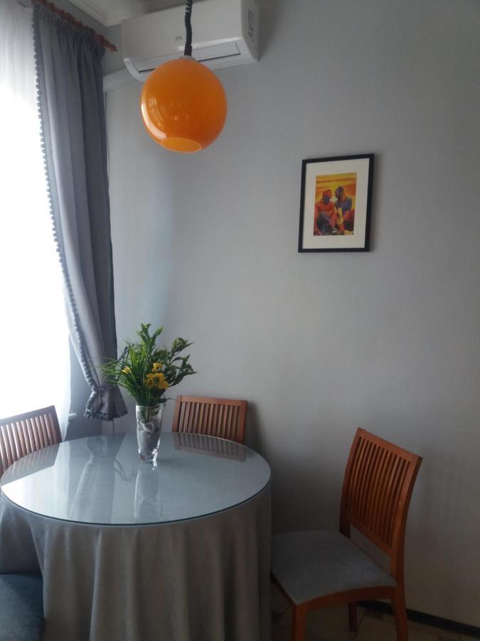Apartment U Lidii In Center Of Kiev Near Railways Station Bagian luar foto