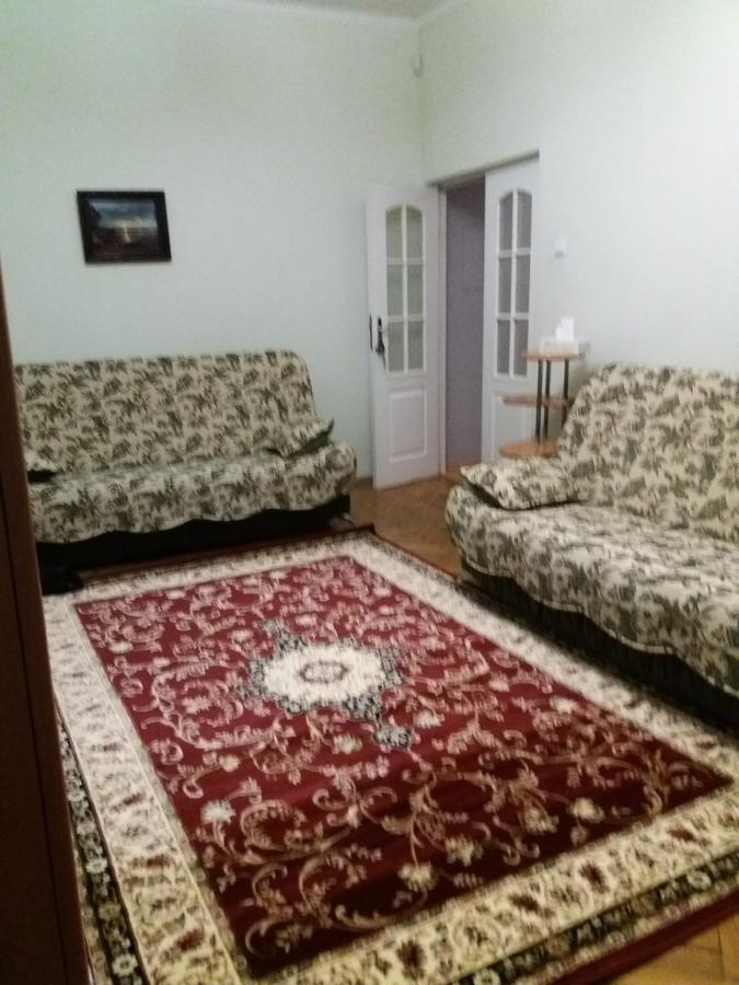 Apartment U Lidii In Center Of Kiev Near Railways Station Bagian luar foto